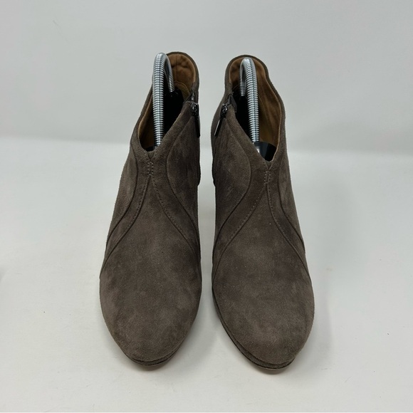 Clarks Artisan Kently Lala Dark Taupe Gray Suede Heel Booties Heels Size 9.5 - Picture 4 of 11